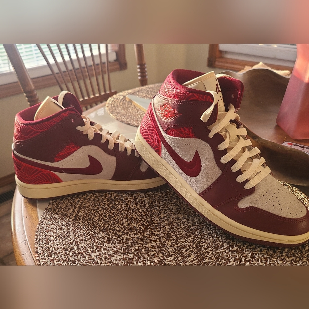 Ladies Jordan 1 Mid Tiki Leaf